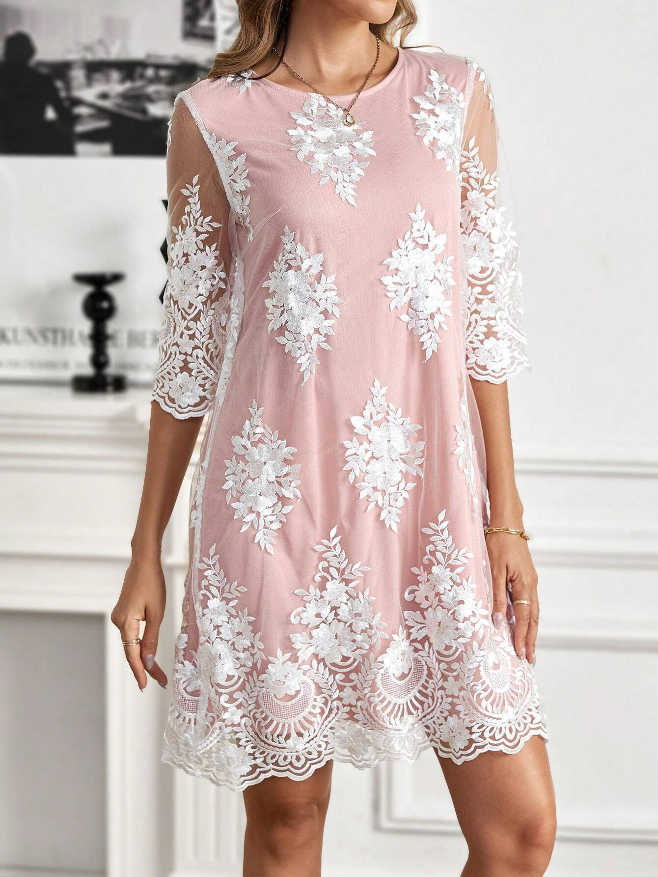 Femmes Plain Blanc Col Rond Confortable Brodé Robe Mi-Longue Élégant