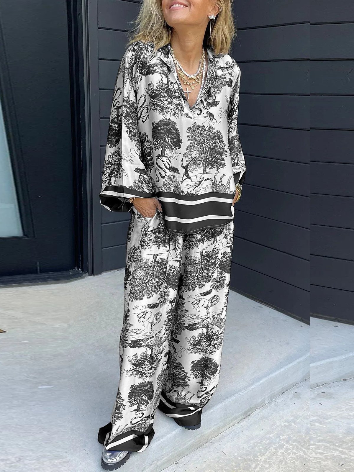 Deux Pièces Ensembles Femmes Abstrait Décontracté Été Polyester Col V Ample Demi Manche Top Avec Pantalons Droit