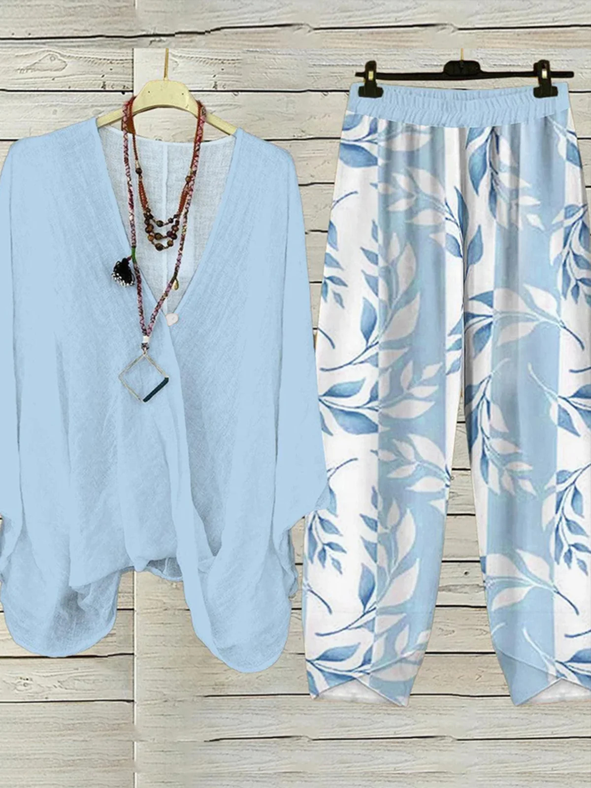 Deux Pièces Ensembles Décontracté Floral Printemps / Automne Polyester Col V Quotidien Manches trois quarts Droit Régulier pour Femmes
