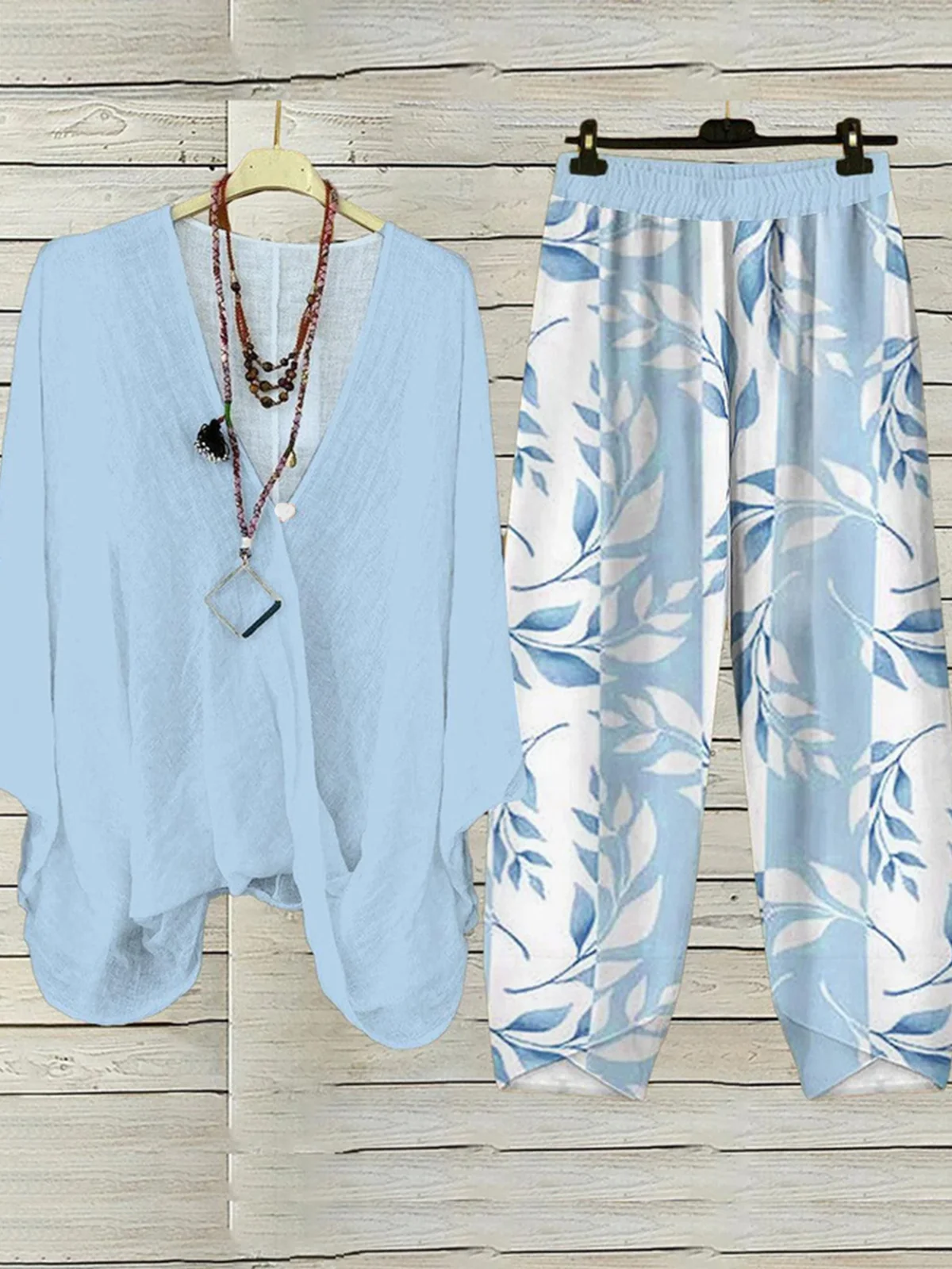 Deux Pièces Ensembles Décontracté Floral Printemps / Automne Polyester Col V Quotidien Manches trois quarts Droit Régulier pour Femmes