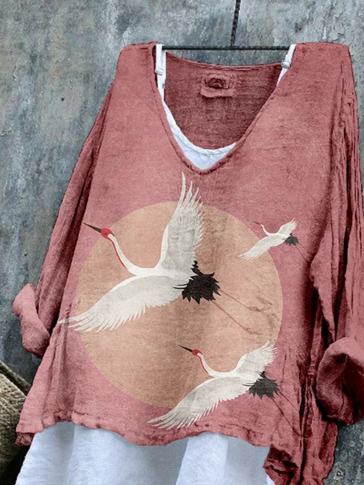T-shirts Rétro Rouge-grue couronnée Printemps / Automne Coton Col V Micro-élasticité Manches Longues Régulier Trapèze pour Femmes