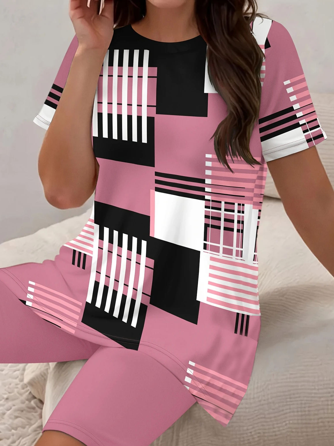 Deux Pièces Ensembles Femmes Décontracté Été Abstrait Rayé Polyester Naturel Micro-élasticité Col Rond Top Avec Pantalons Régulier