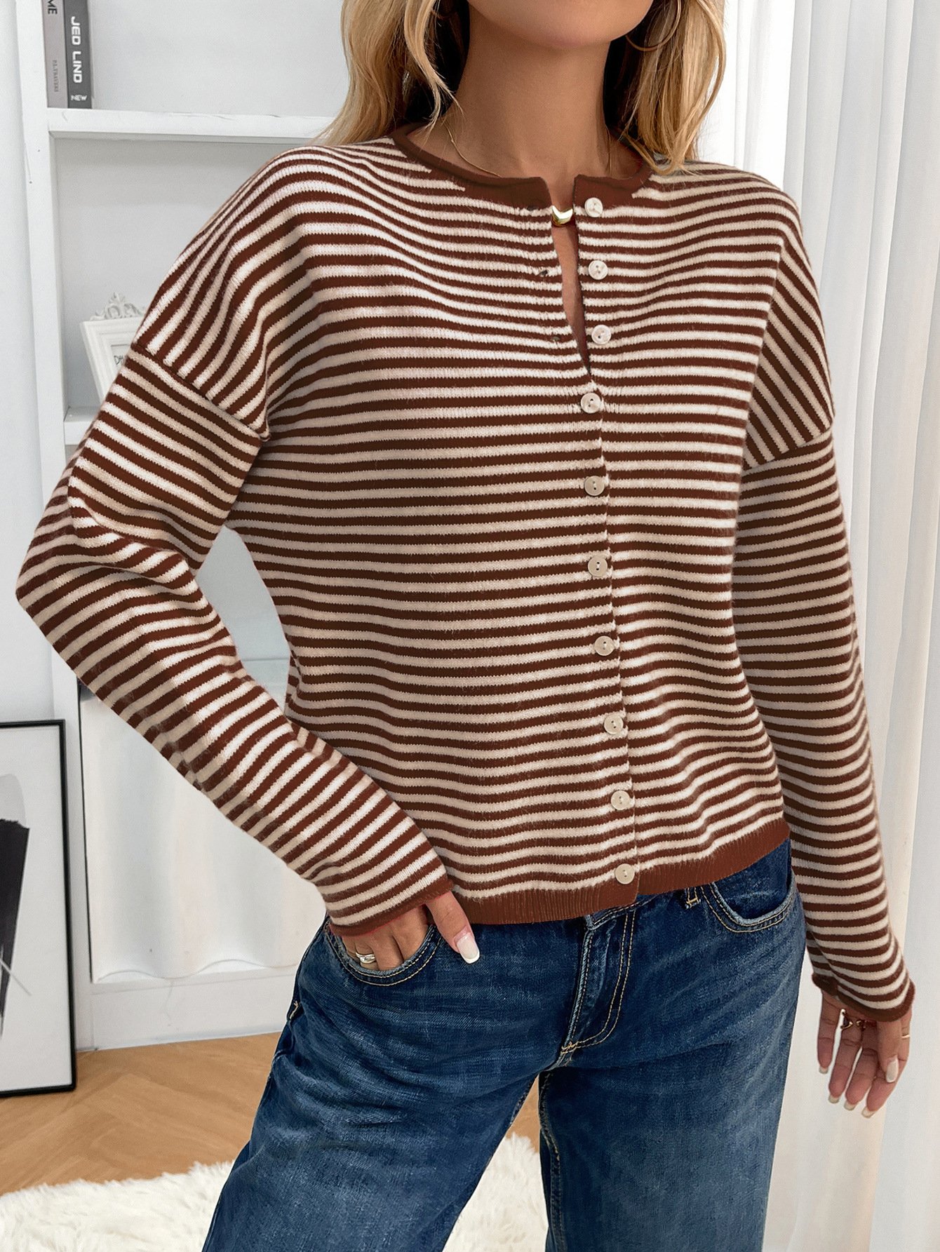 Cardigans Femmes Rayé Décontracté Printemps / Automne Polyester Quotidien Coupe Régulière Col Rond Régulier Élasticité moyenne