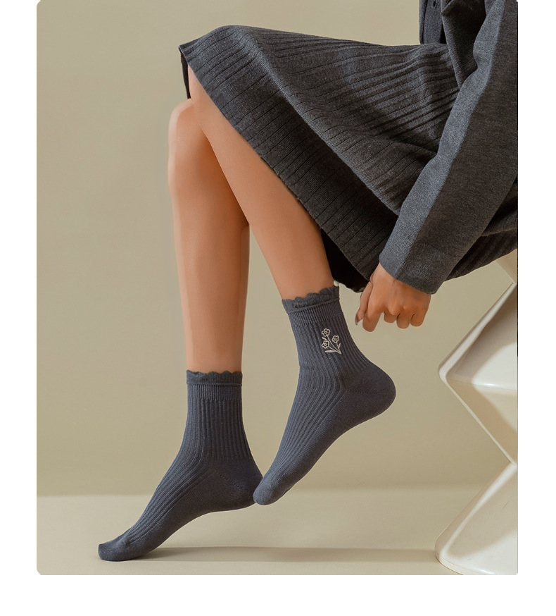 Chaussettes Femmes Simple Motifs de broderie Toutes Les Saisons Coton Brodé Anti-bactérien Quotidien Chaussettes sur le mollet Régulier