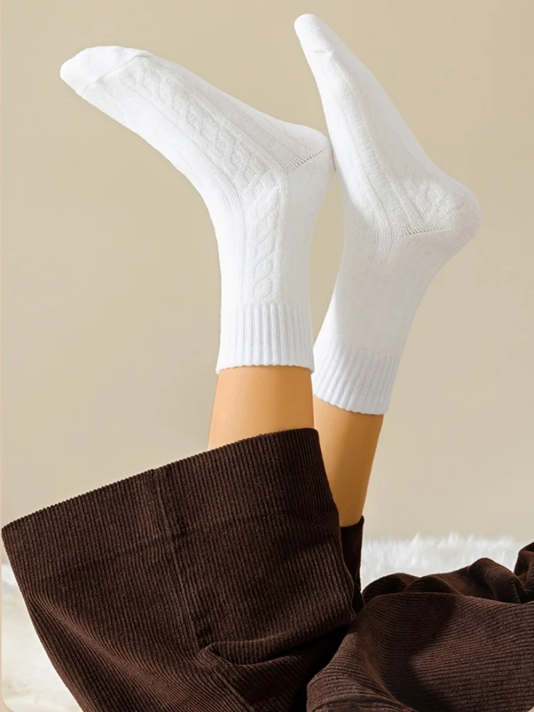 Chaussettes Femmes Simple Plain Toutes Les Saisons Coton Joint Fendu Absorber l'Humidité et Évacuer la Sueur Domestique Standard Régulier